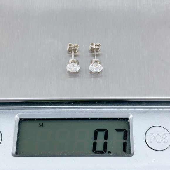 Vintage Sterling Silver 925 5.0mm Cubic Zirconia Round Stud Earrings - Picture 5 of 5